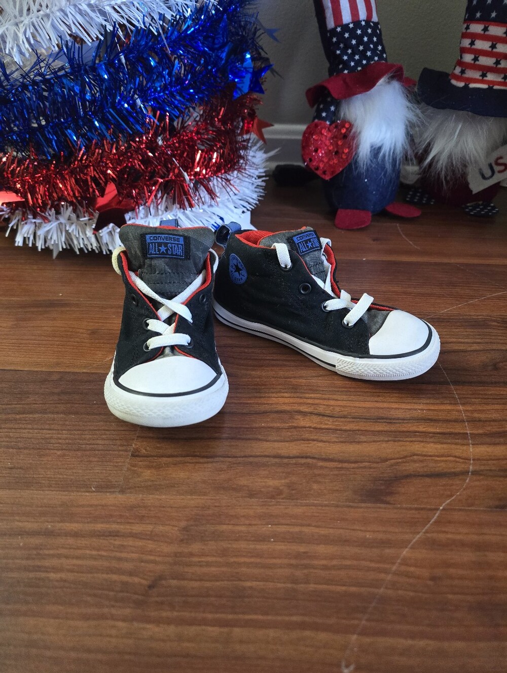 Converse All Star Kids Black High-Top Sneakers with Red Trim And Star Detail